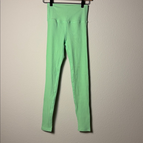 Carbon38 Pants - Carbon38 High Rise Legging in Ribbed Melt Bright Green